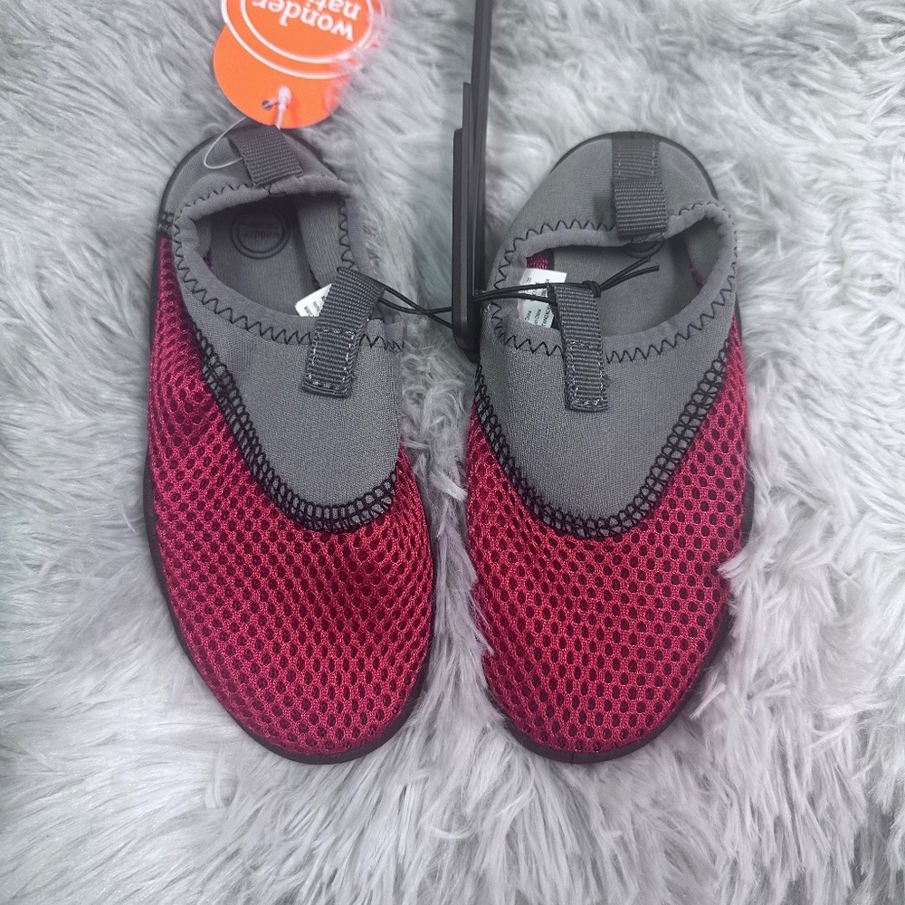 Wonder Nation Kids Water‎ Shoes Size 7-8
